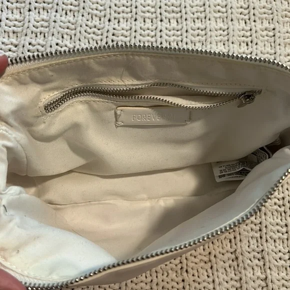 Purse - Picture 2 of 6